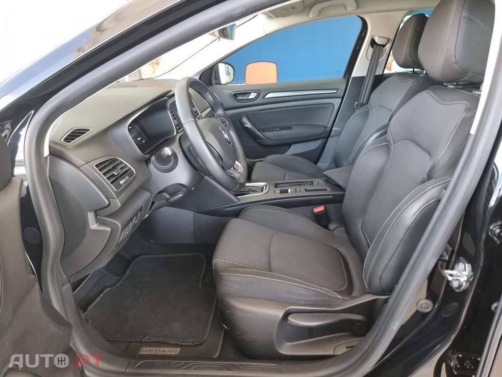 Renault Mégane Sport Tourer  1.6 E-Tech Plug-In Intens