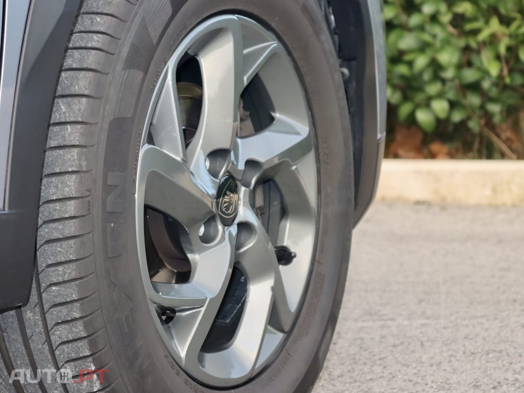 Peugeot 2008 1.2 PureTech Active Pack