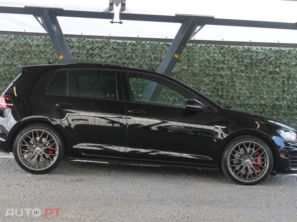 Volkswagen Golf 2.0 TSi GTi DSG Performance