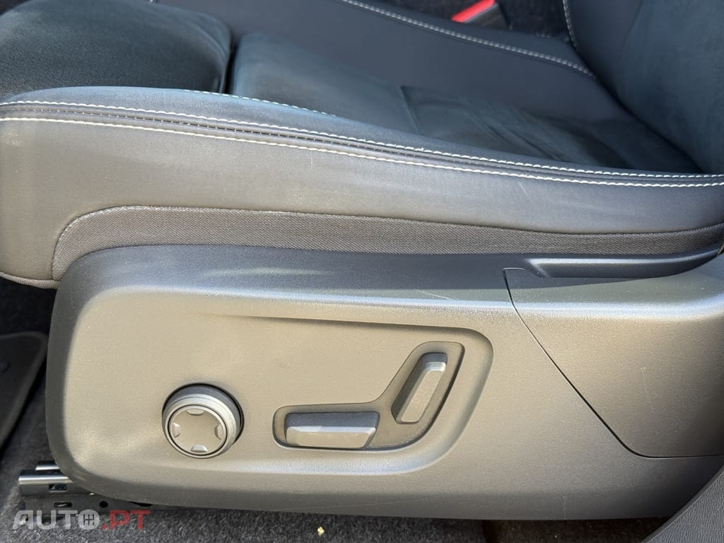 Volvo XC40 Recharge 82 kWh Twin Motor Ultimate