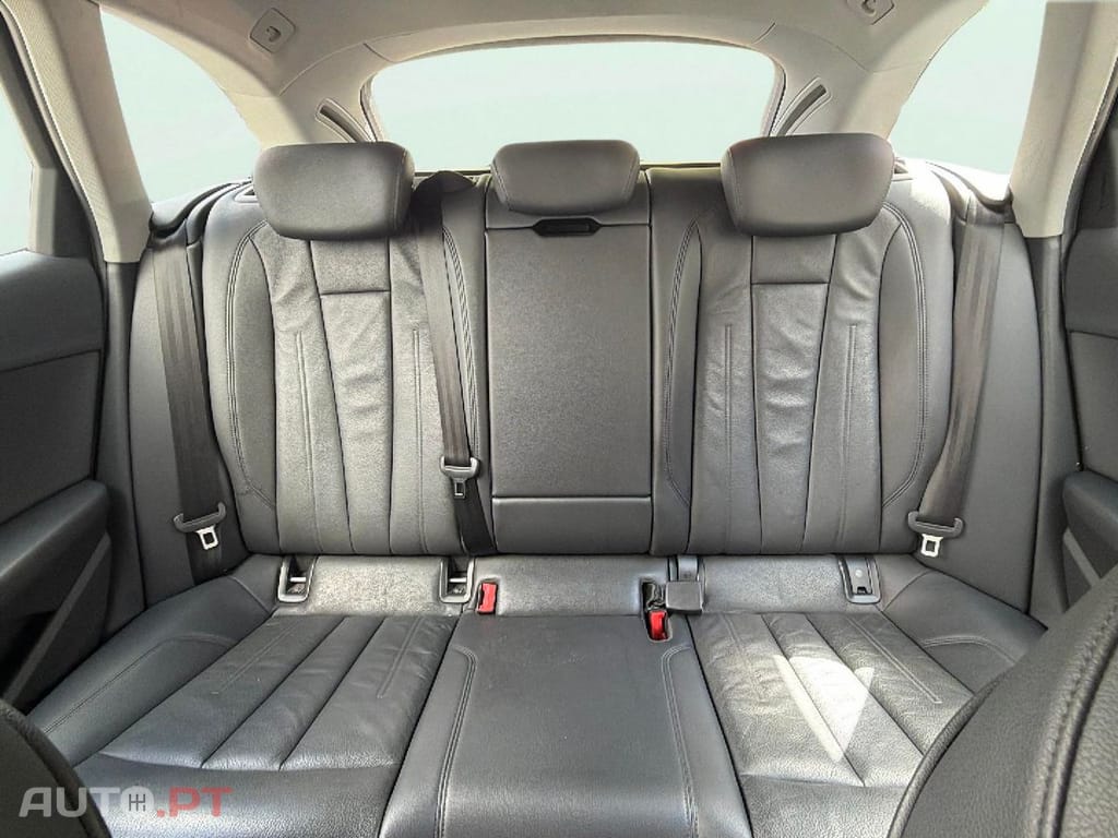 Audi A4 Avant 2.0 TDI S tronic