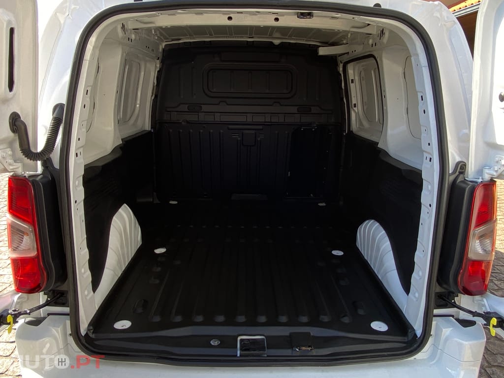 Citroen Berlingo 1.6 HDI 100 CV  CarPlay