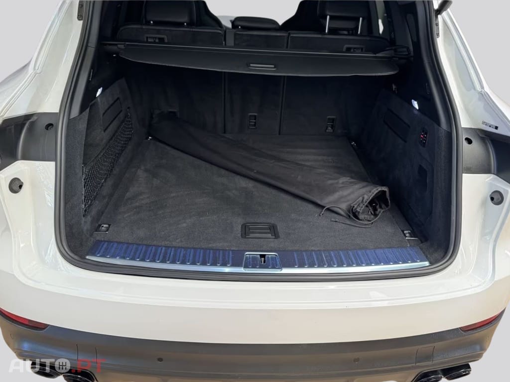 Porsche Cayenne S E-Hybrid V6 I.V.A DEDUTIVEL 