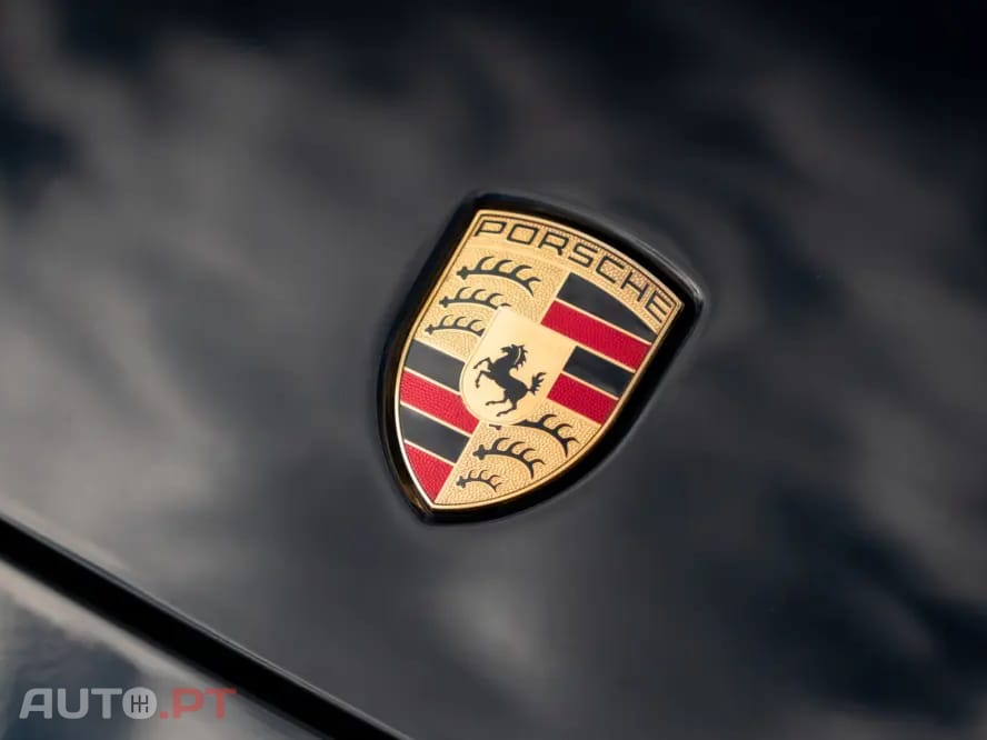 Porsche Panamera 4 E-Hybrid Platinum Edition