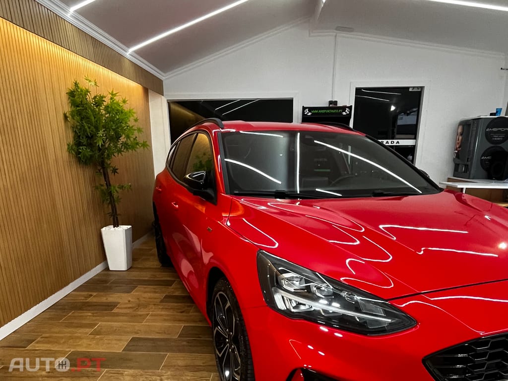 Ford Focus SW 1.0 EcoBoost S&S ST-LINE