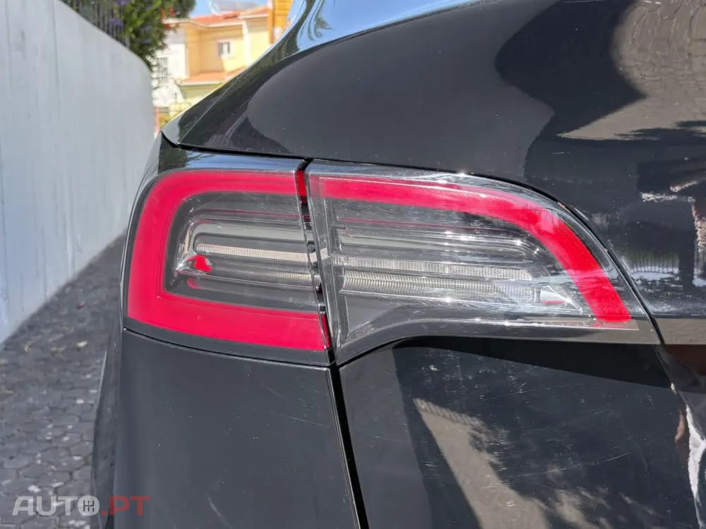 Tesla Model Y Long Range Tração Integral