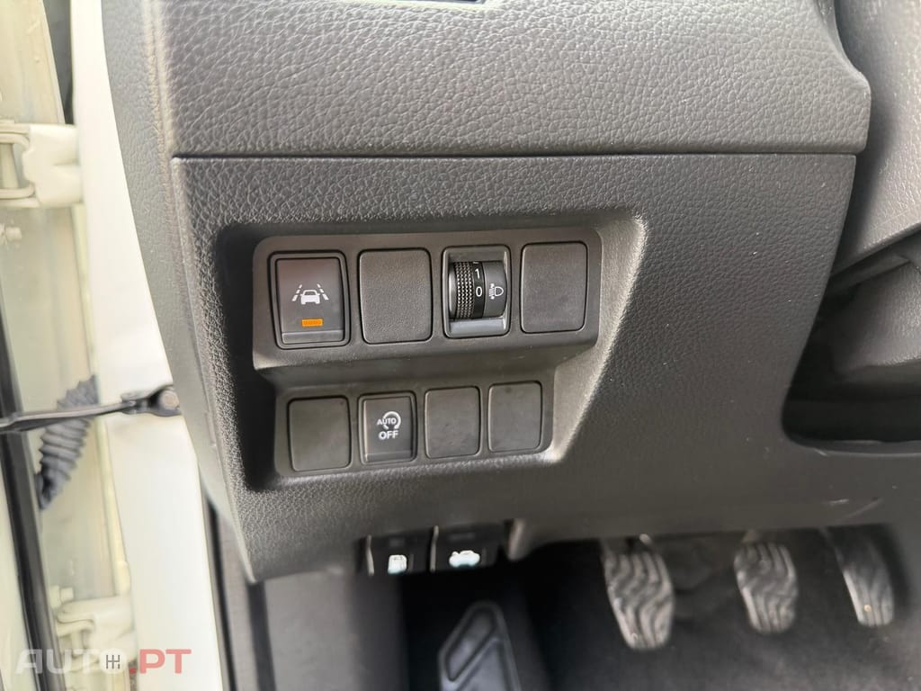 Nissan Qashqai 1.5 dCi N-Connecta J18+Led