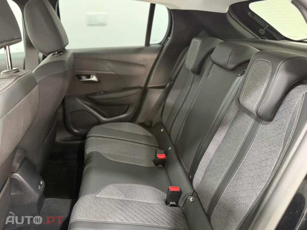 Peugeot 208 Pure tech ALLURE