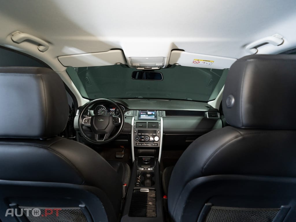 Land Rover Discovery Sport 2.0 D AWD SE