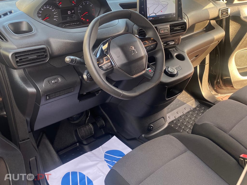 Peugeot Partner 1.5 BlueHDi Asphalt Longa EAT8