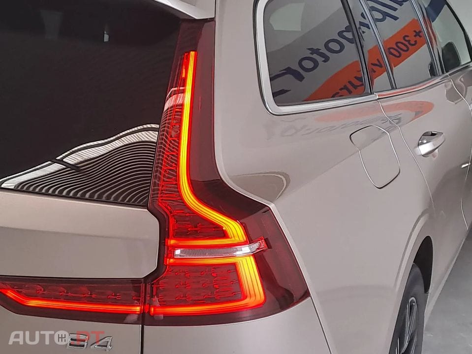 Volvo V60 2.0 B4 Momentum Core Geartronic