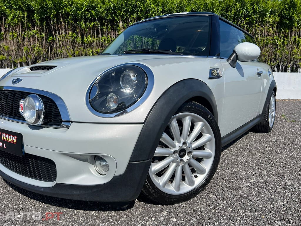 MINI Cooper S Camden Edition