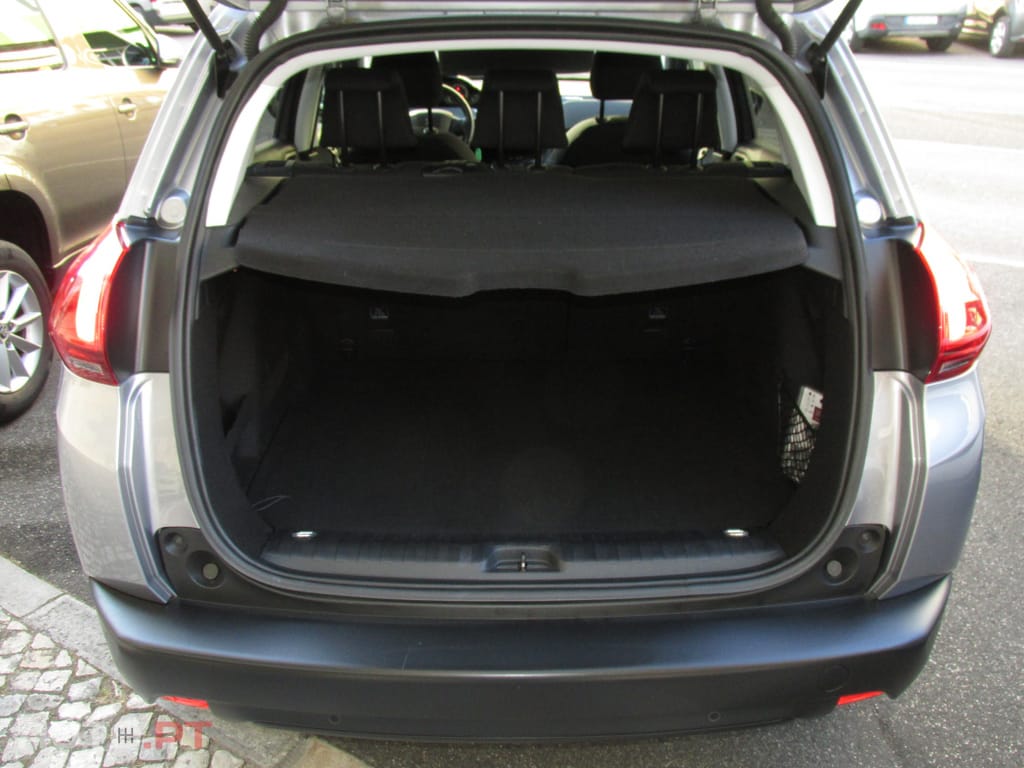 Peugeot 2008 1.2 PureTech Signature