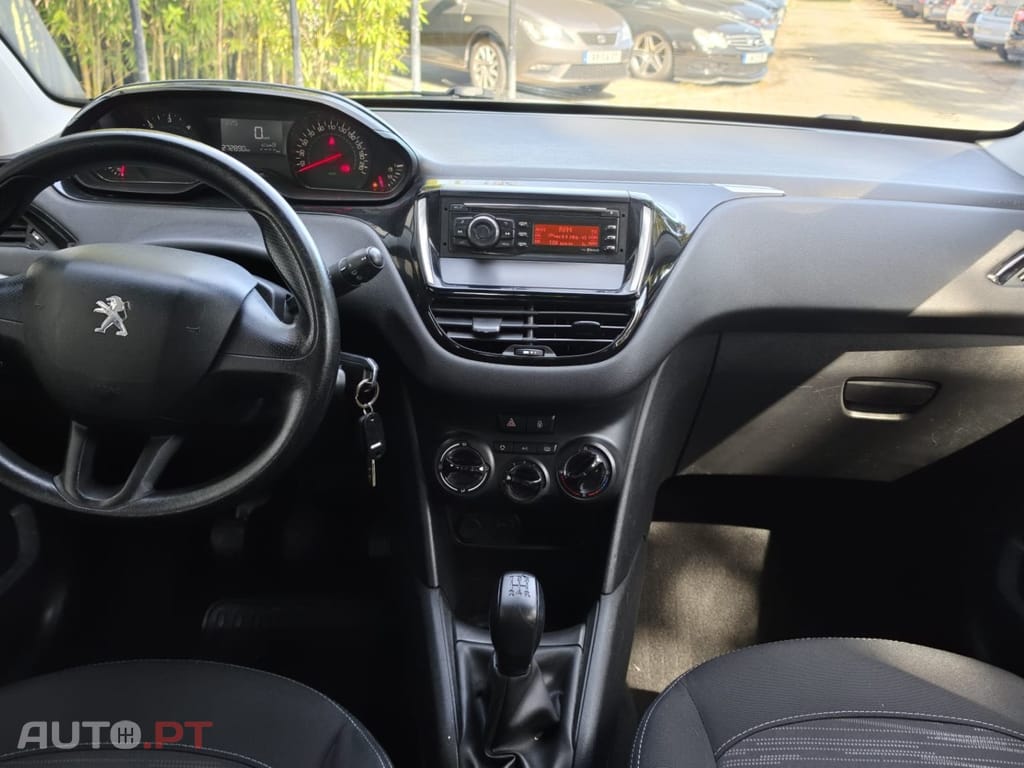 Peugeot 208 1.4 HDi