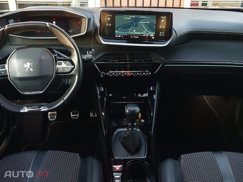 Peugeot 2008 1.2 PureTech GT