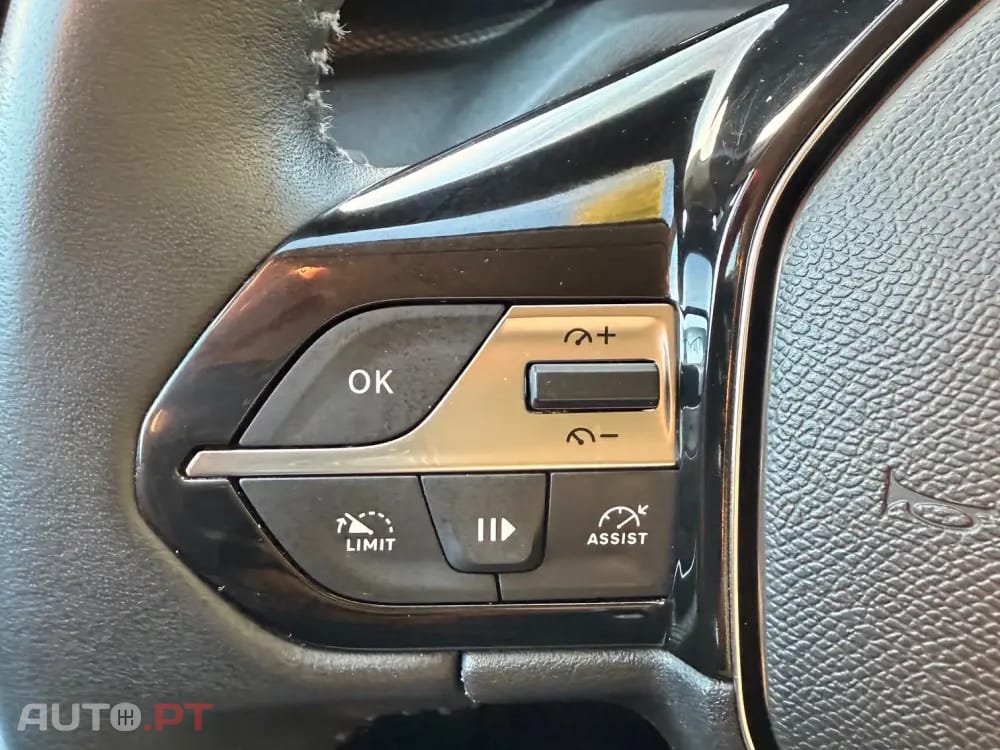 Peugeot 308 SW 1.5 BlueHDi Active Pack — fotografia 23