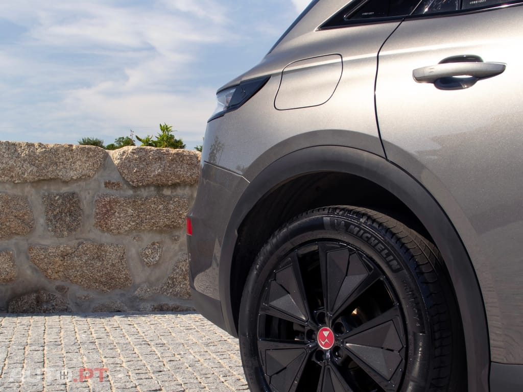 DS DS7 Crossback E-Tense Performance Line EAT8