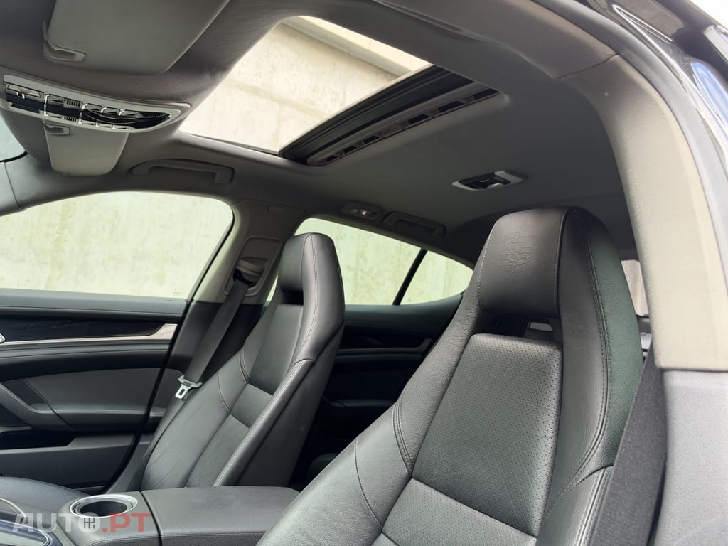 Porsche Panamera Platinum Edition
