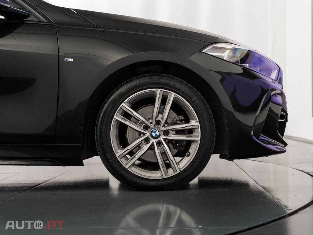 BMW 116 d Pack Desportivo M