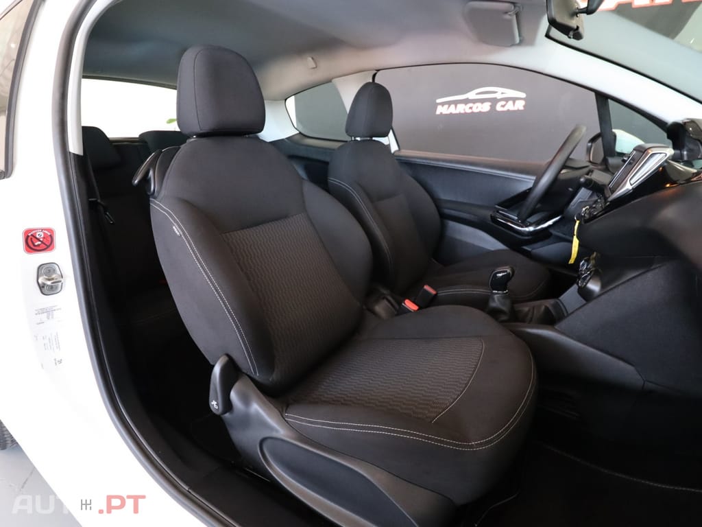 Peugeot 208 1.6 BlueHDi Active