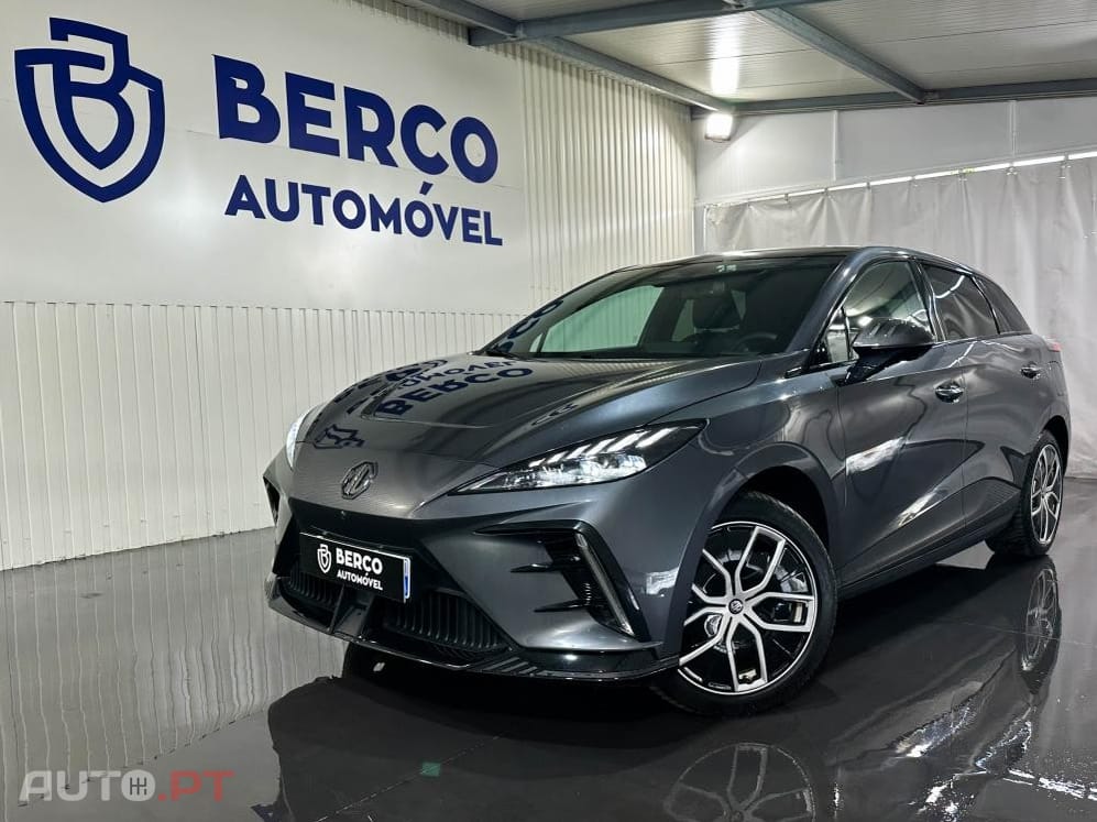 MG MG4 77 kWh Extended Range Luxury