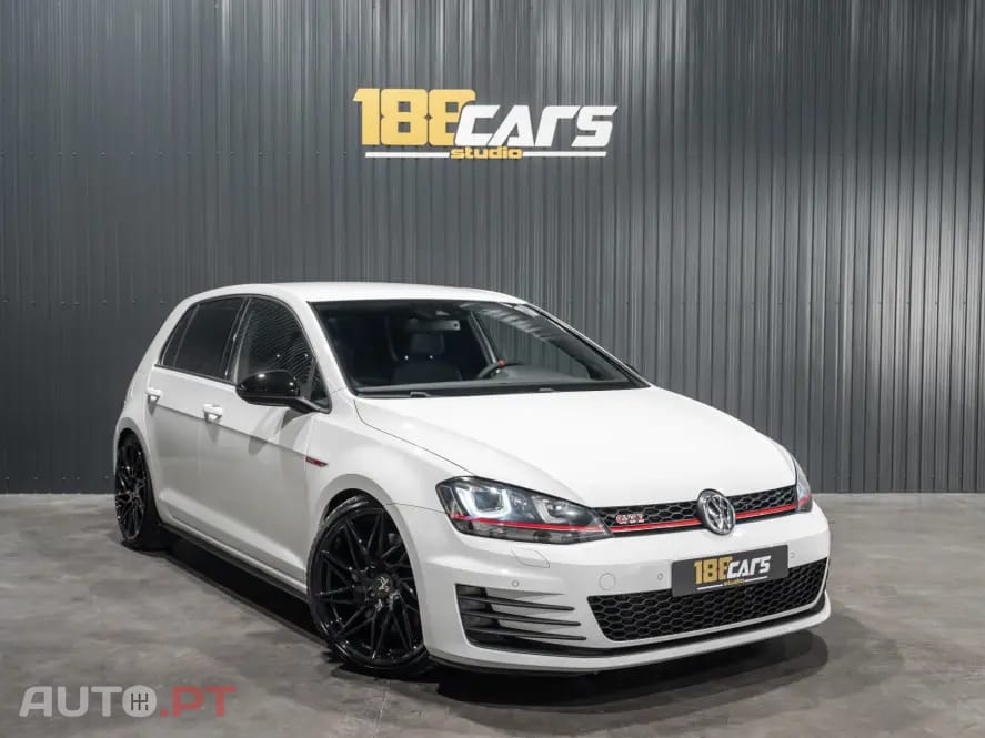 Volkswagen Golf GTI Performance BlueMotion DSG