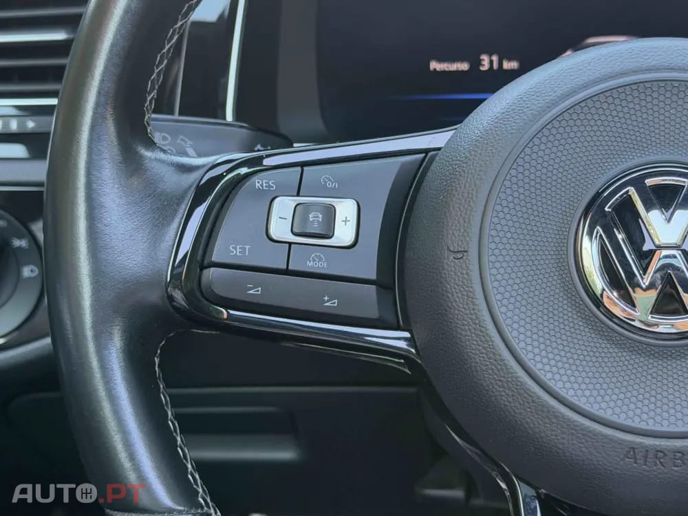 Volkswagen Golf R 4Motion (BlueMotion )