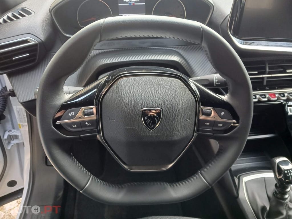 Peugeot 2008 1.2 PureTech Style