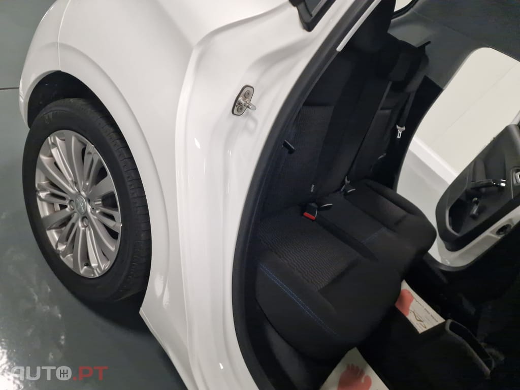 Peugeot 208 1.6 BlueHDi Style