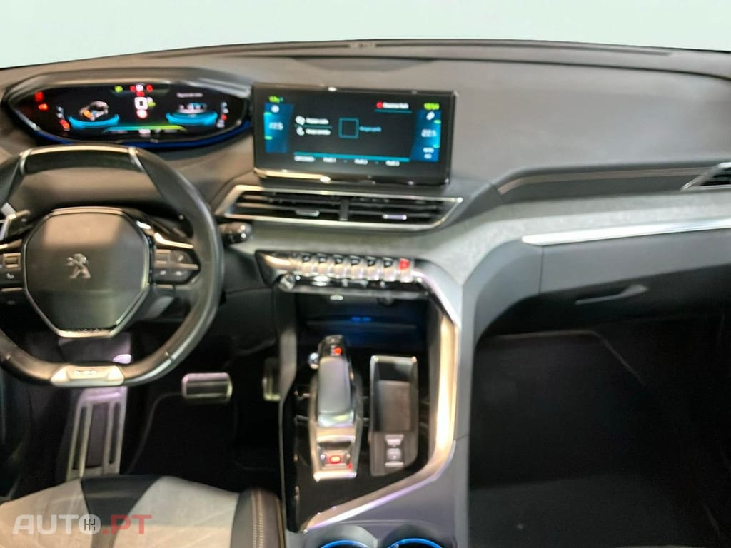 Peugeot 3008 225 e-EAT8 GT