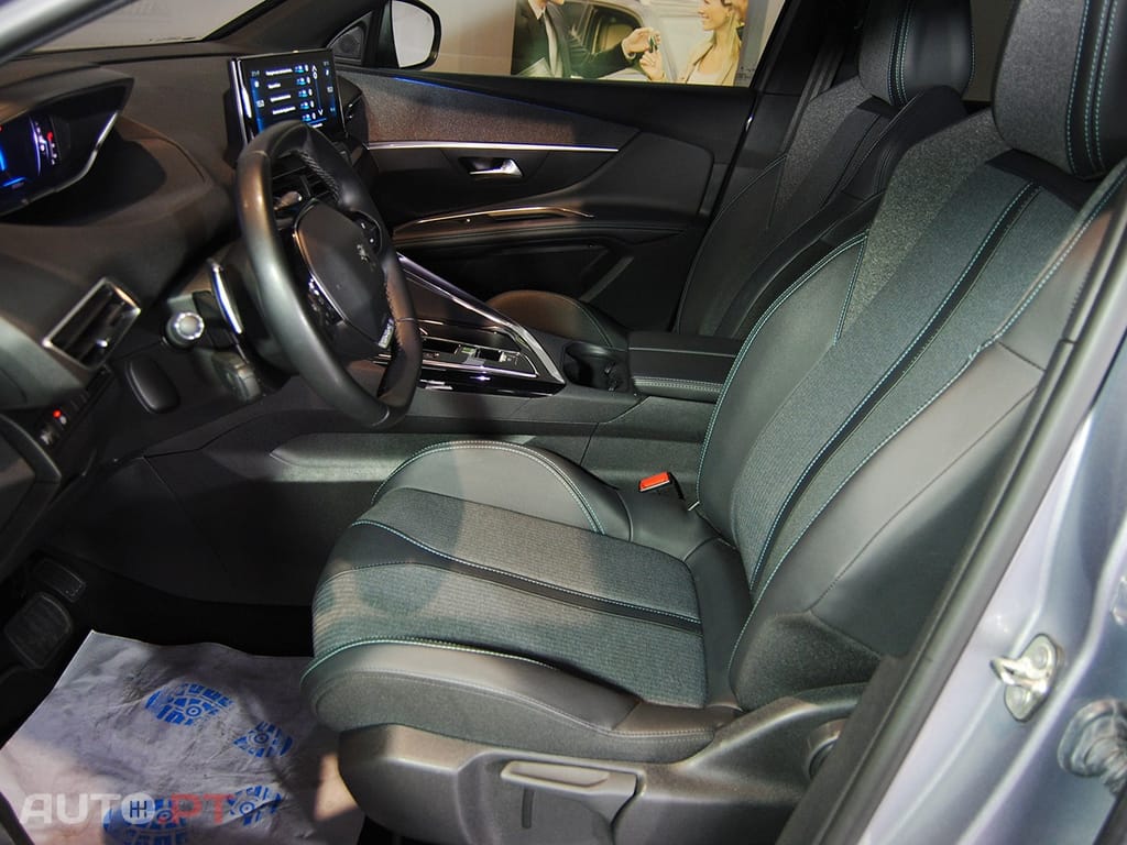 Peugeot 3008 1.5 BlueHDi Allure Pack EAT8