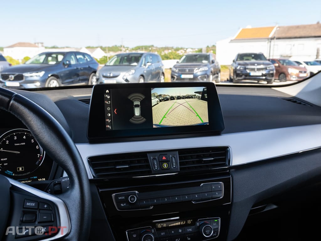 BMW X1 xDrive25e Advantage — fotografia 20