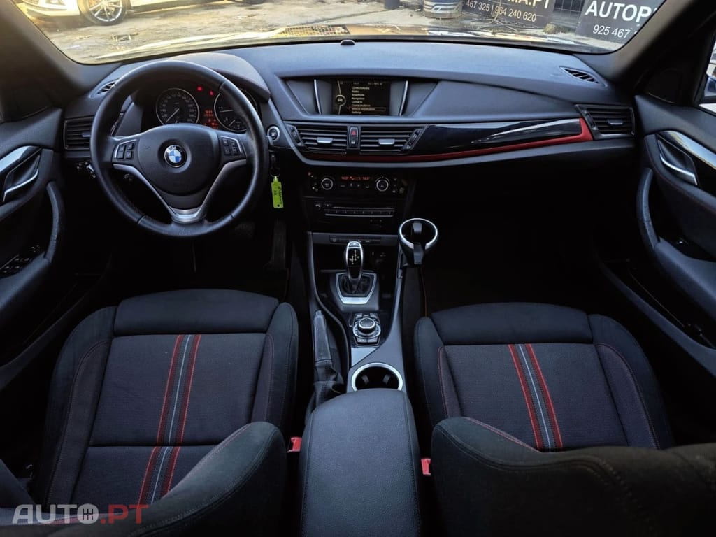BMW X1 xDrive18d Aut. Sport Line — fotografia 7