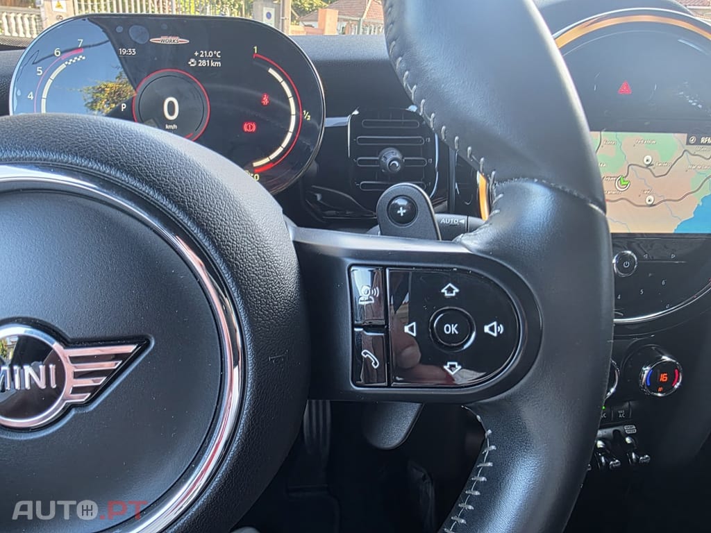 MINI Cooper John Cooper Works Auto Desportiva