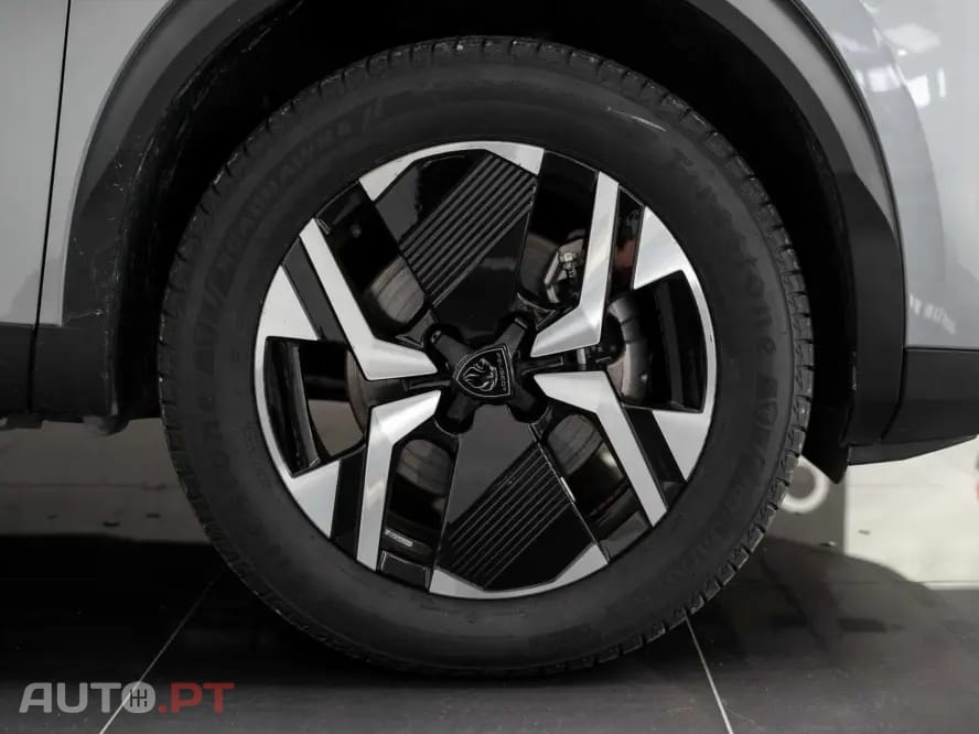 Peugeot 2008 1.2 Hybrid Allure e-DCS6