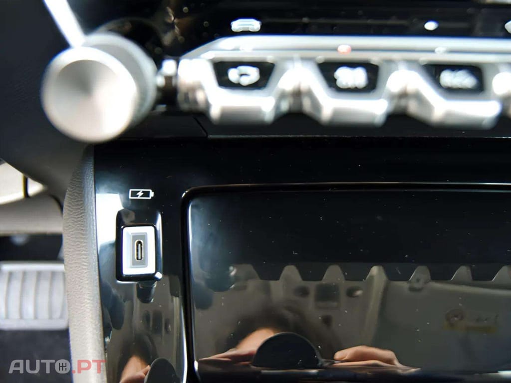 Peugeot 208 1.2 Hybrid Allure e-DCS6