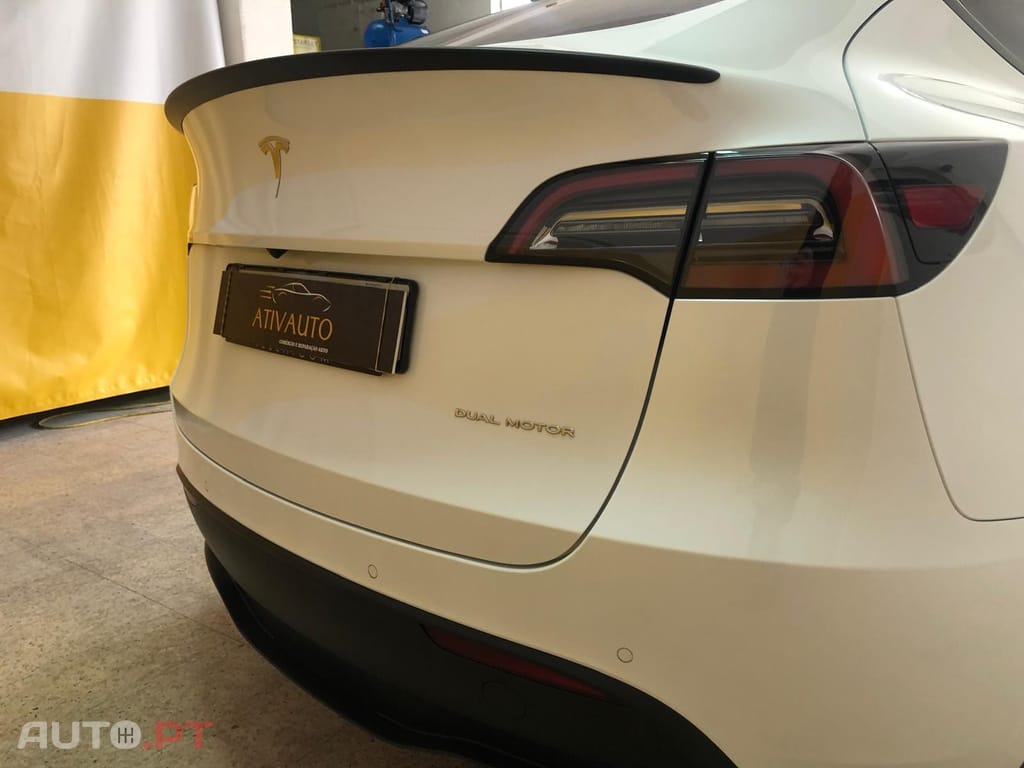 Tesla Model Y Performance Tração Integral
