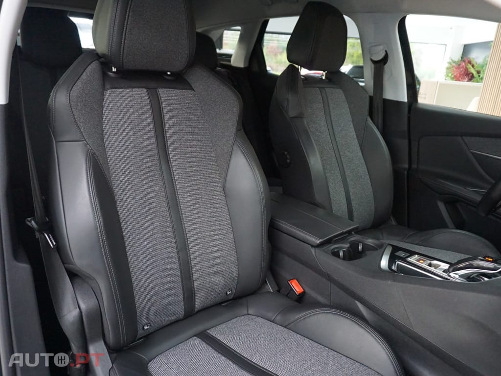 Peugeot 3008 1.6 BlueHDi Allure EAT6 J18