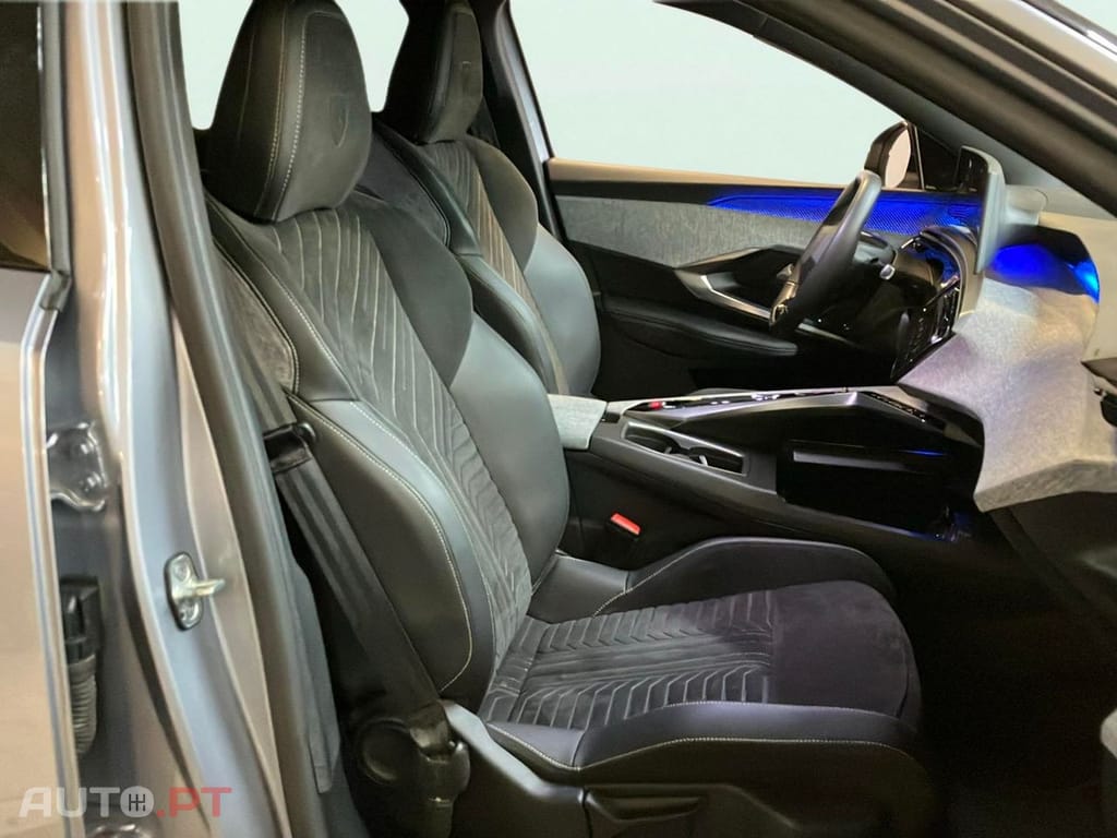 Peugeot 3008 1.2 Hybrid Allure e-DCS6