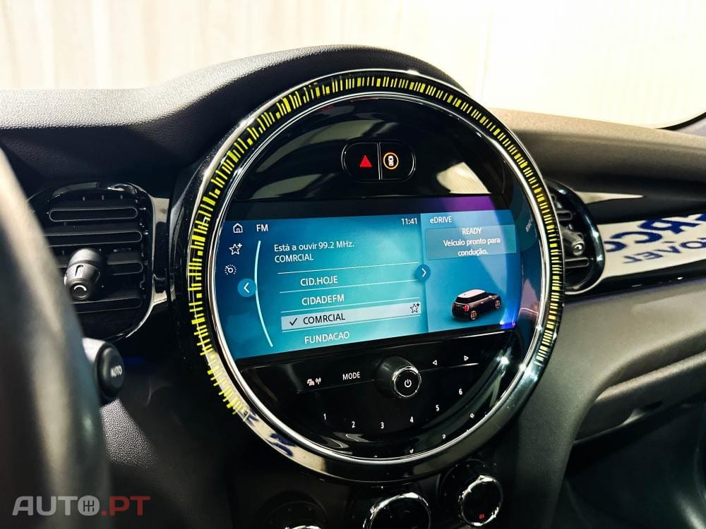 MINI Cooper Cooper SE Premium Classic