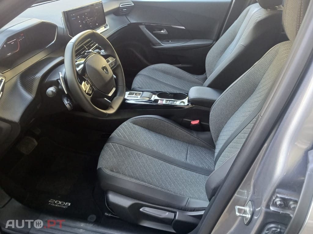 Peugeot 2008 1.2 Hybrid Allure e-DCS6