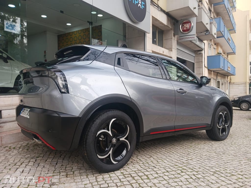 Alfa Romeo Junior 1.2 Speciale eDCT6