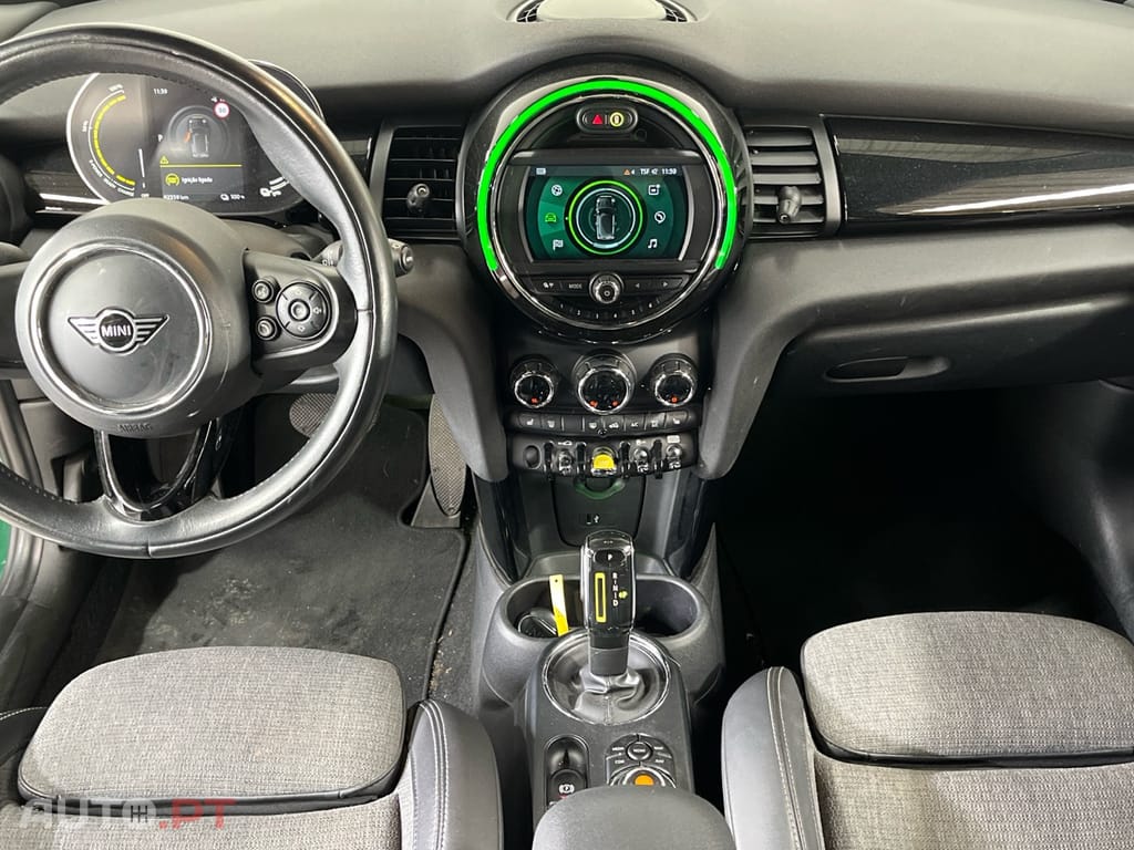 MINI Cooper Cooper SE