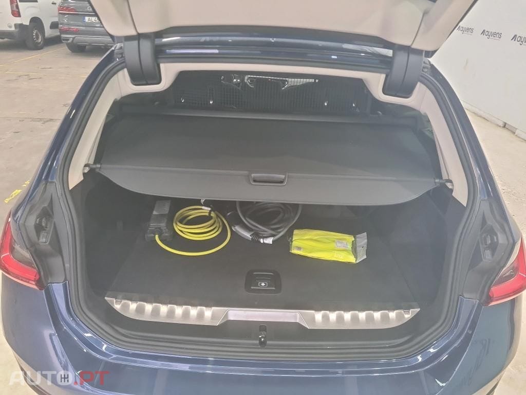 BMW 330 e Corporate Edition Auto