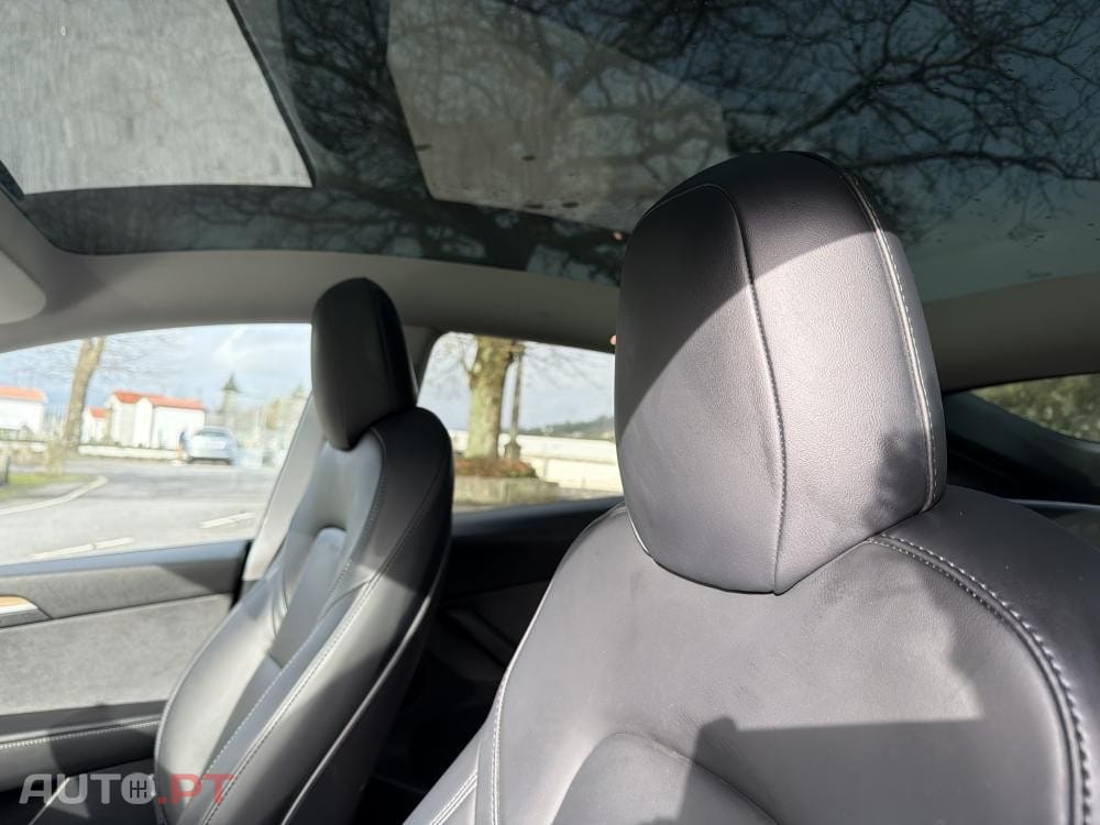 Tesla Model Y Long Range Dual Motor AWD