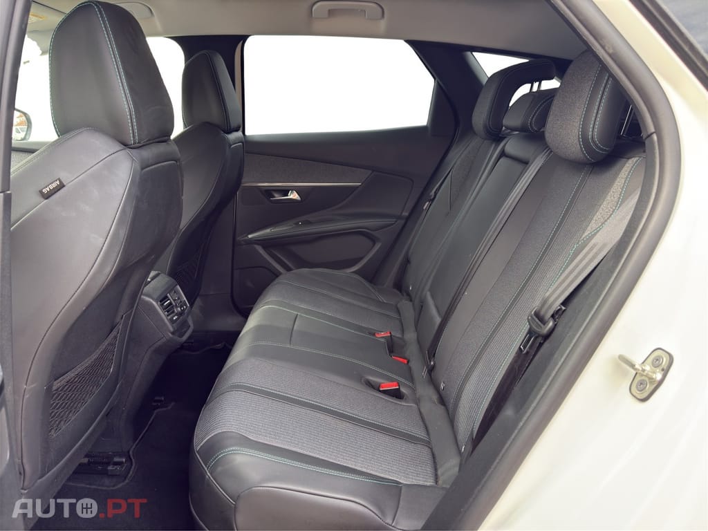 Peugeot 3008 1.6 Hybrid Allure e-EAT8