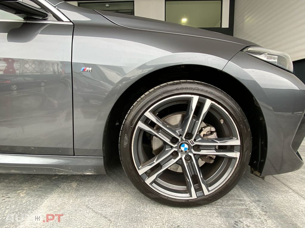 BMW 216 d Pack Desportivo M