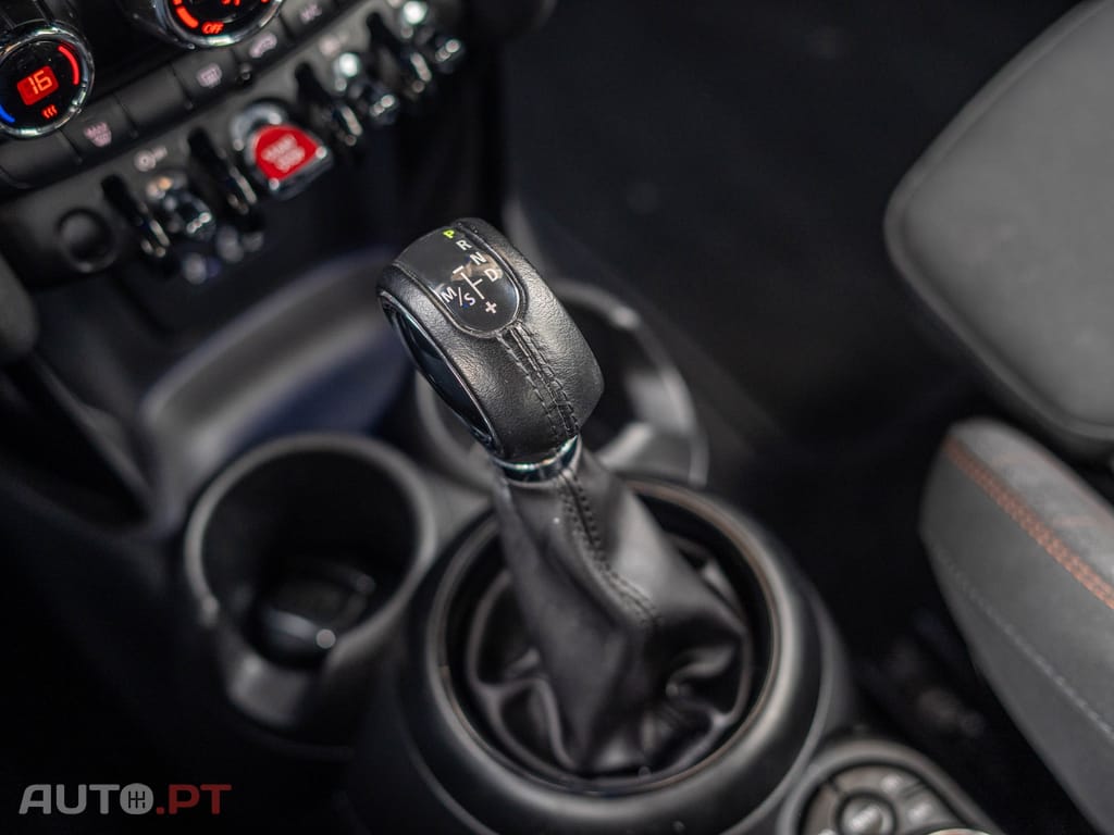 MINI Cooper Cooper D Auto