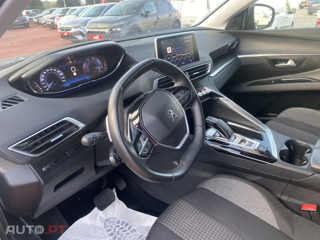 Peugeot 5008 1.5 BlueHDi Allure EAT8