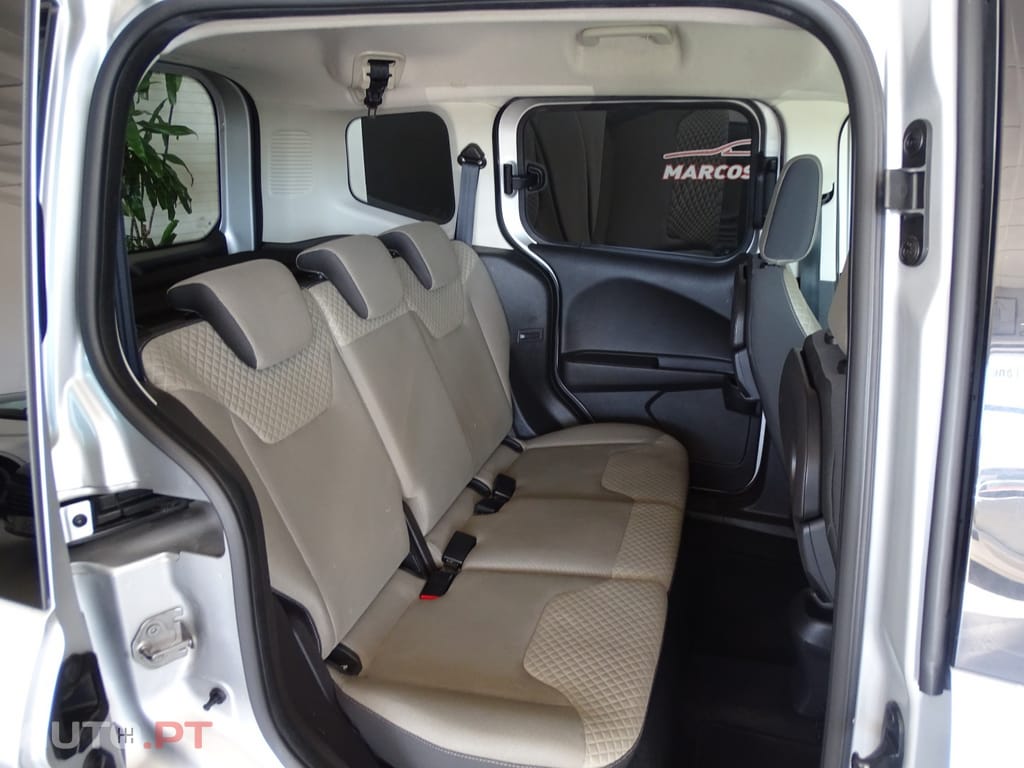 Ford Tourneo 1.5 TDCi Titanium